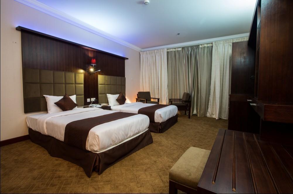 Elegance Castle Hotel Doha Room photo